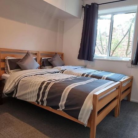 Spacious 2 Bed Bungalow Enfield Kültér fotó